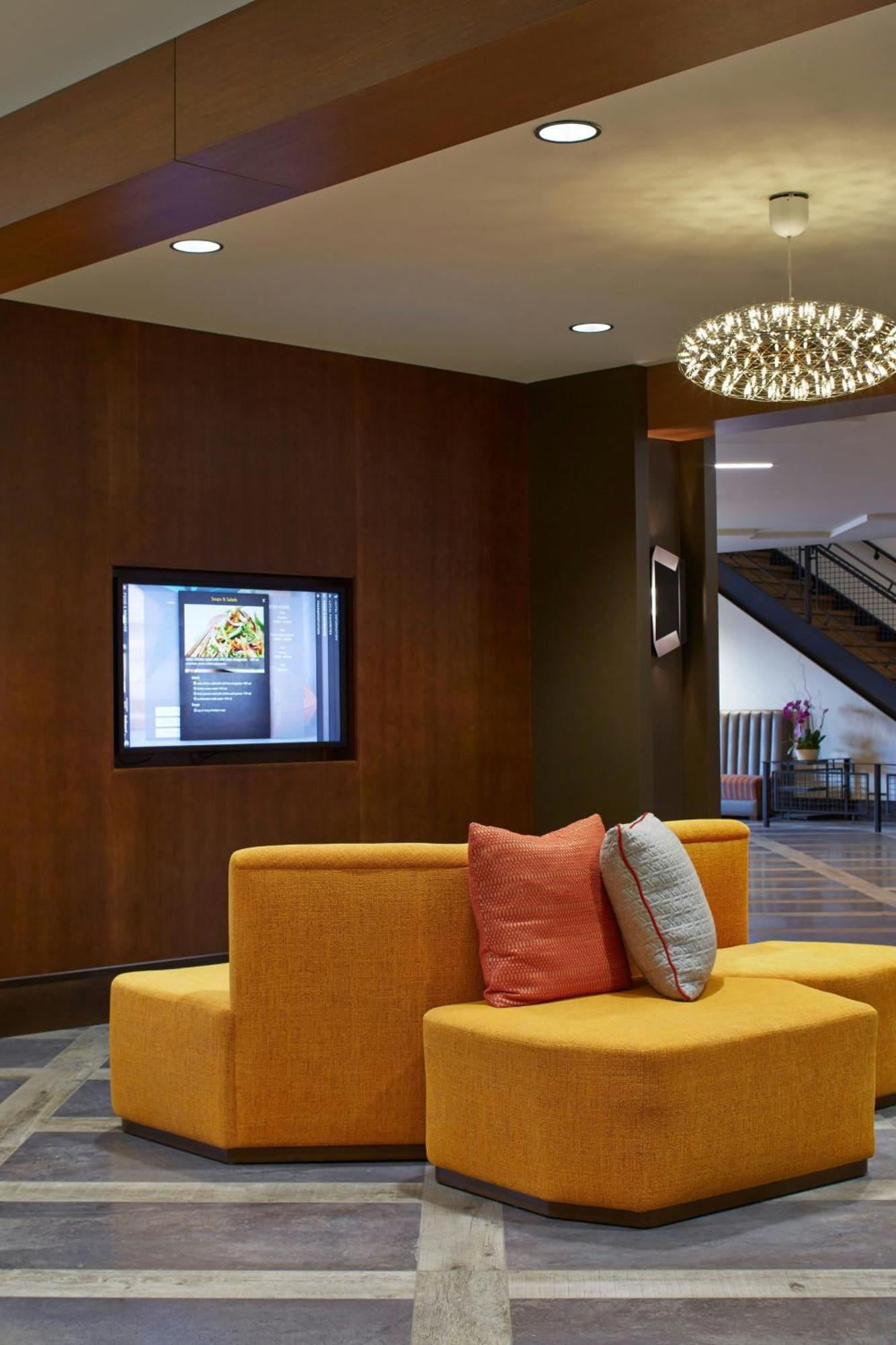 Courtyard By Marriott Lake George Luaran gambar