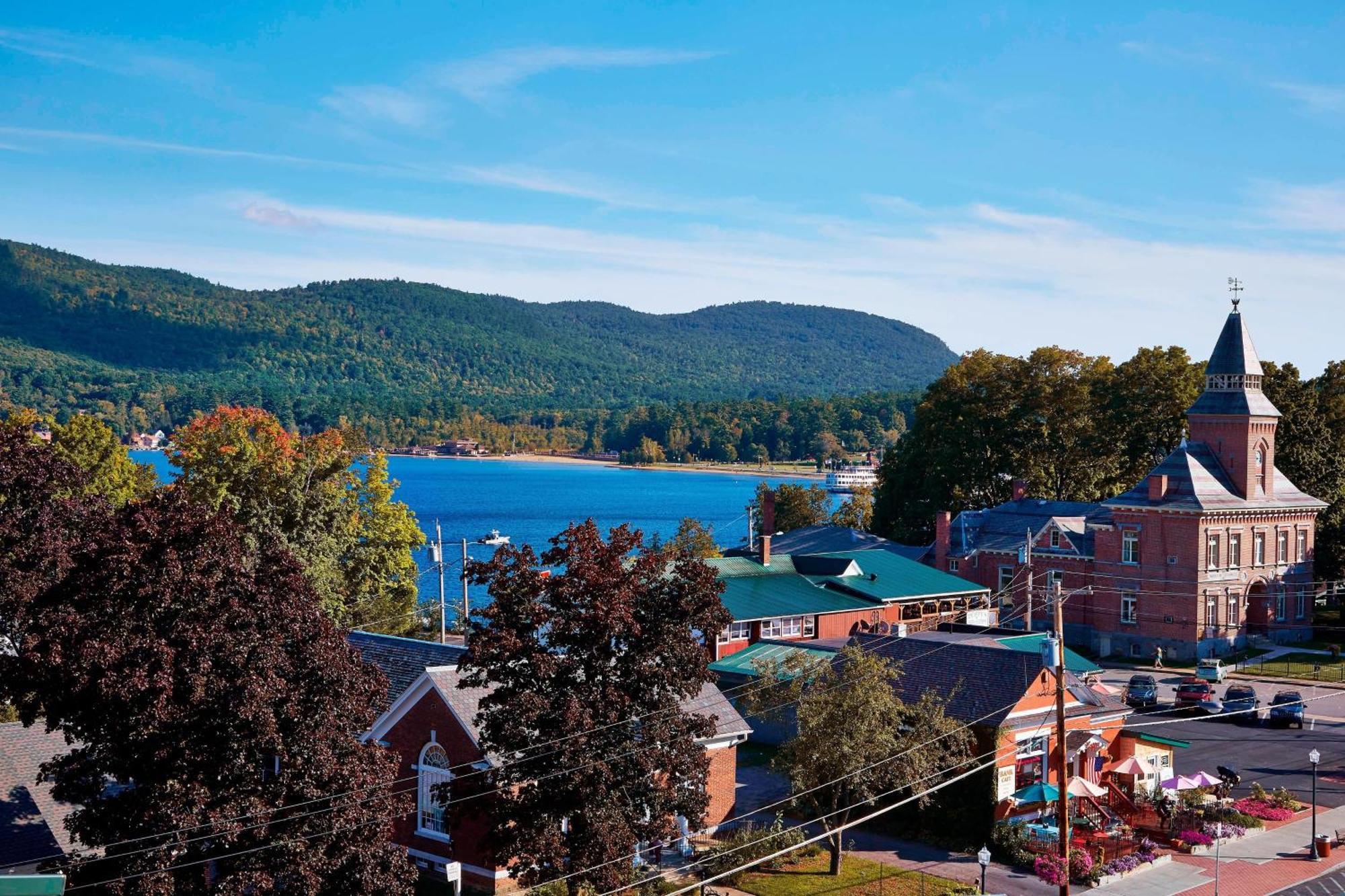 Courtyard By Marriott Lake George Luaran gambar