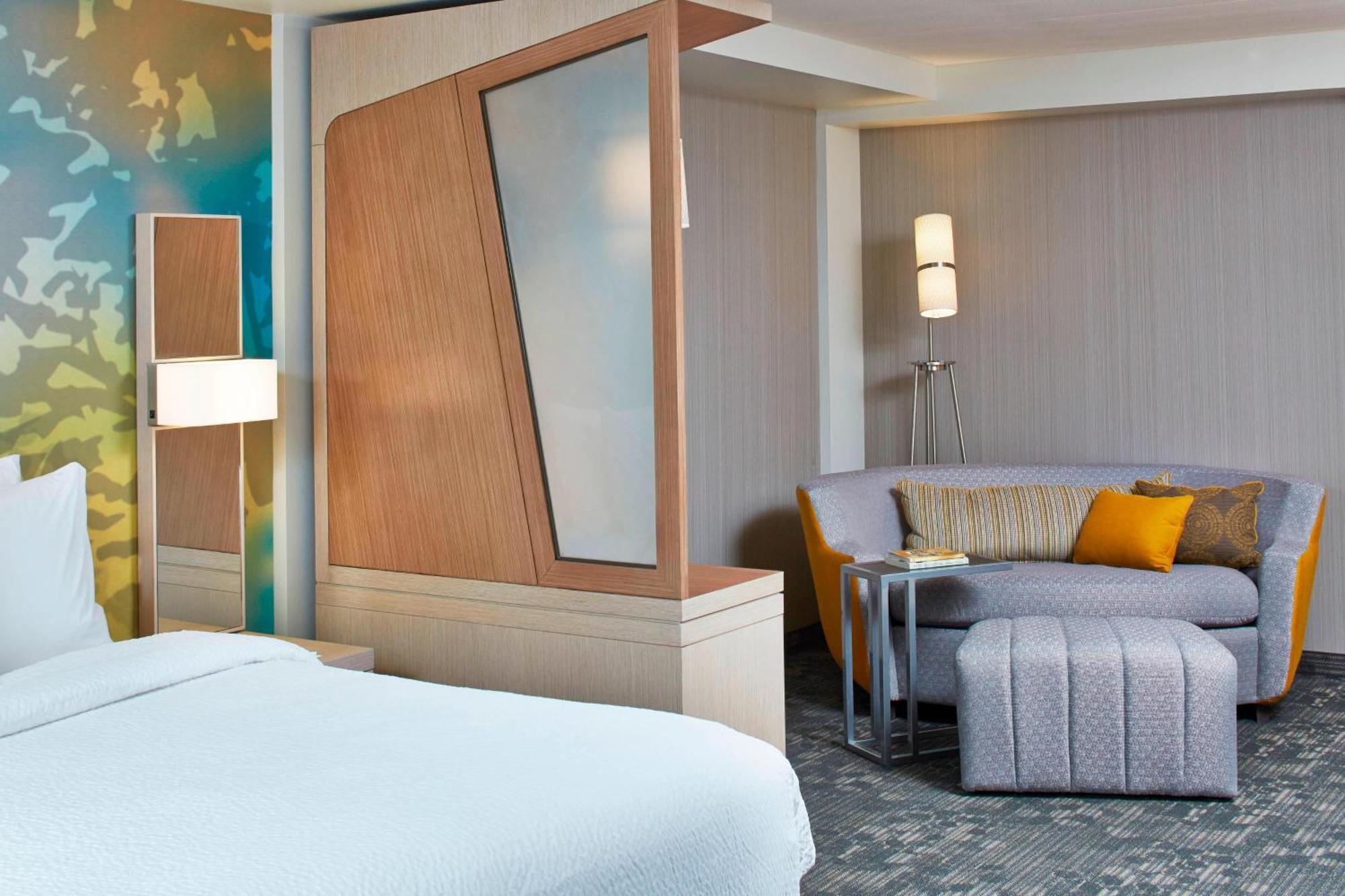Courtyard By Marriott Lake George Luaran gambar