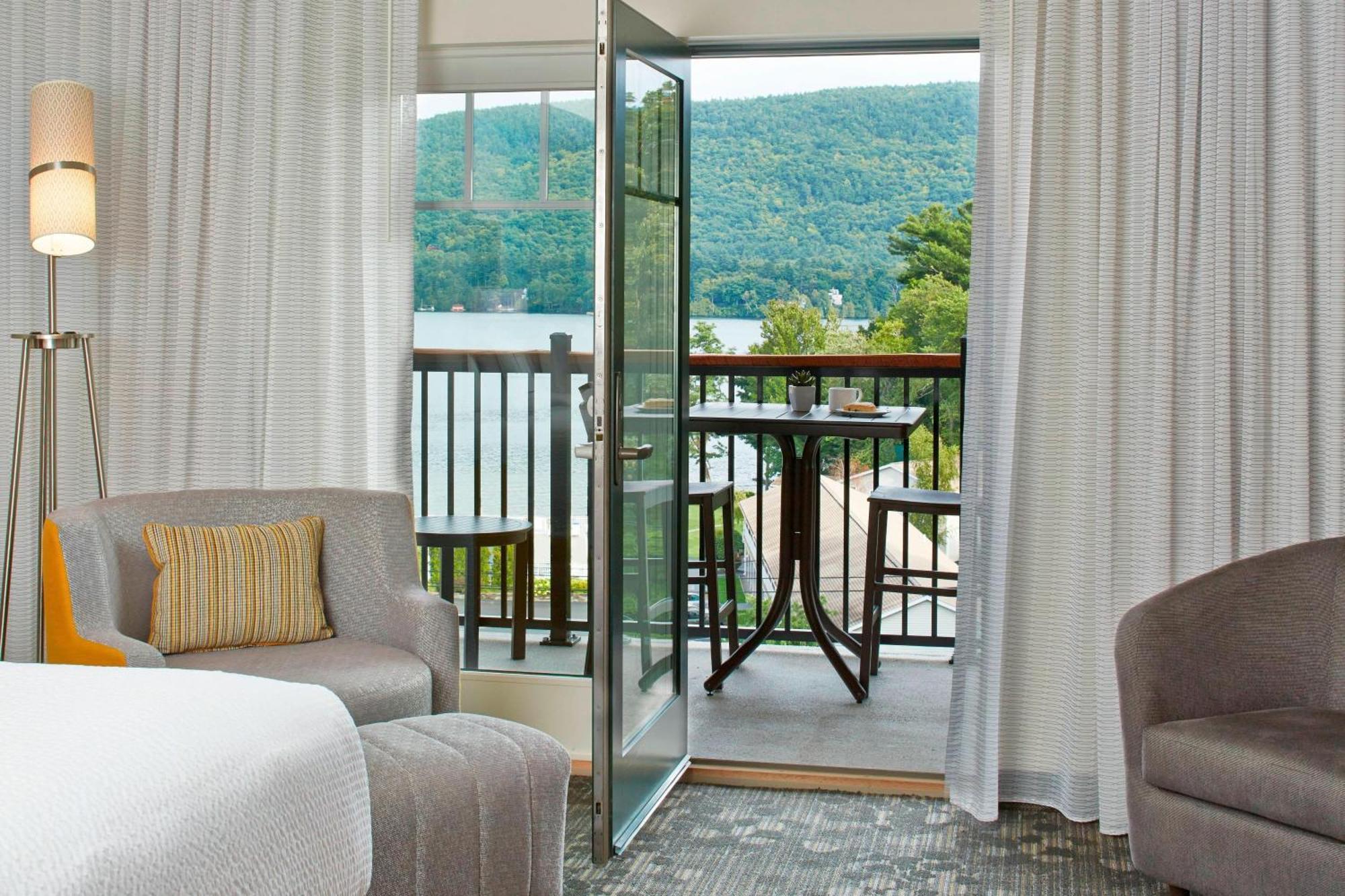 Courtyard By Marriott Lake George Luaran gambar