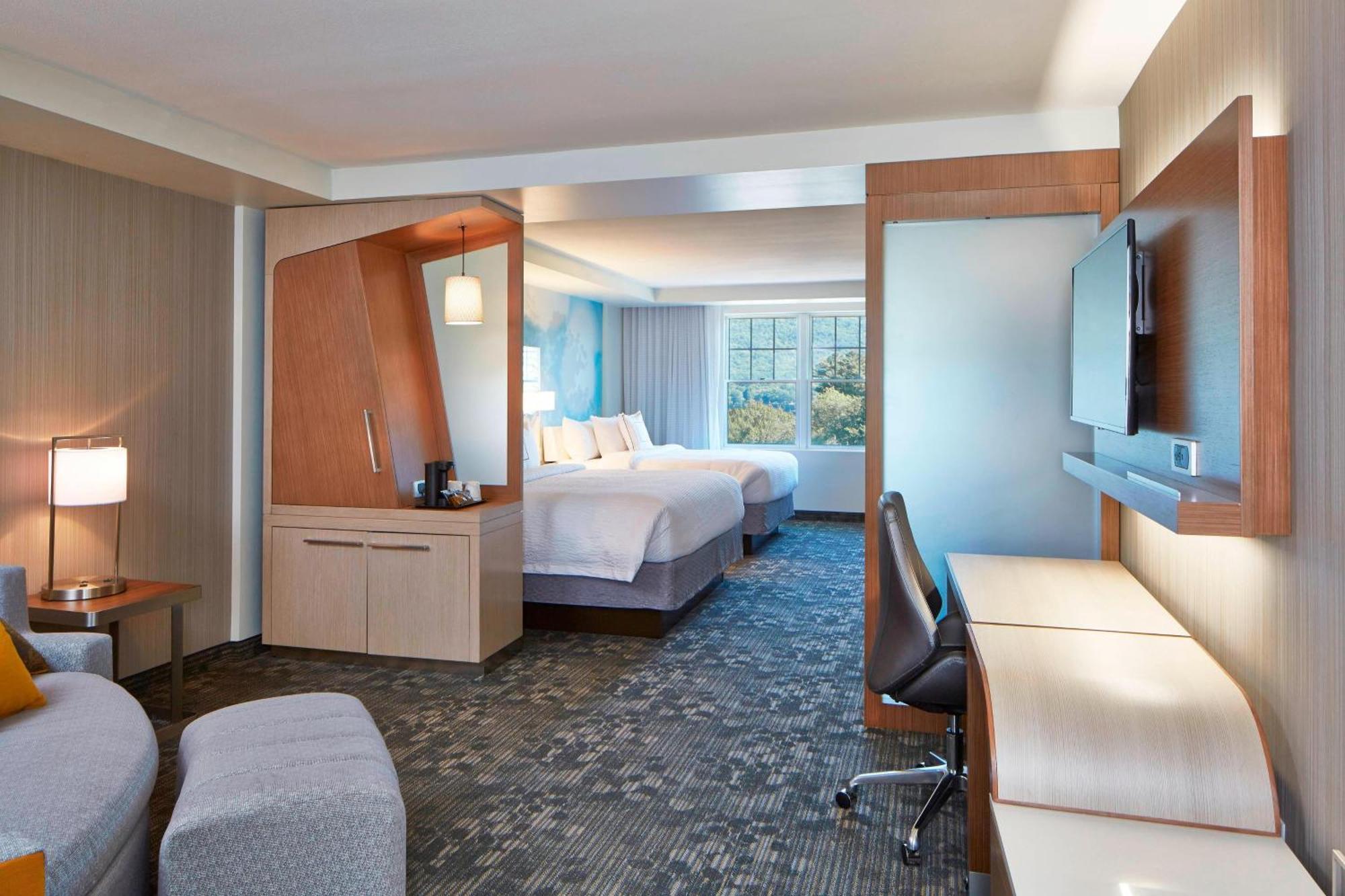 Courtyard By Marriott Lake George Luaran gambar