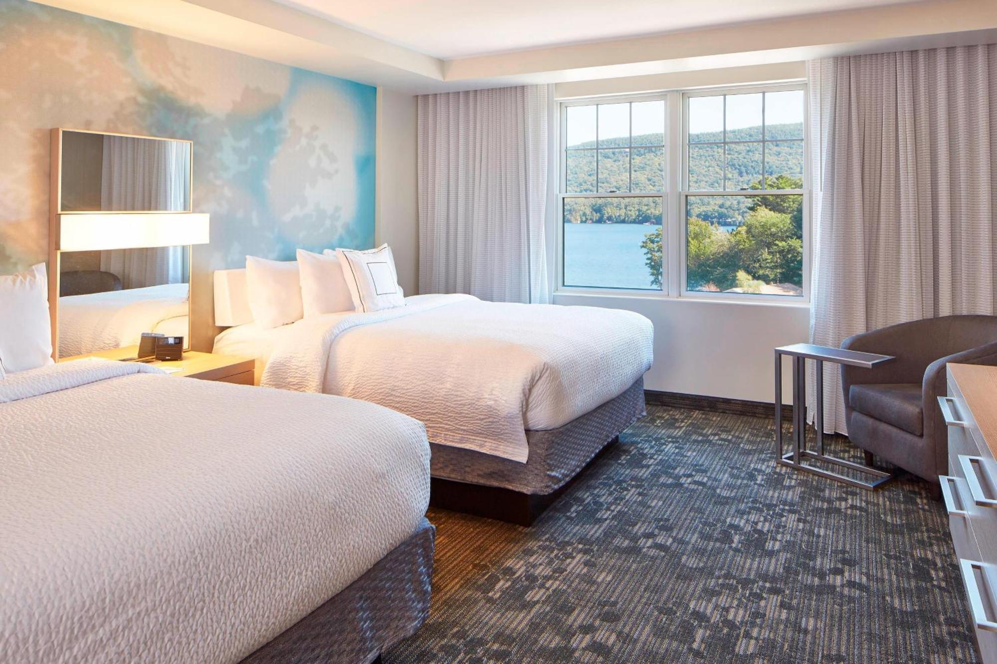 Courtyard By Marriott Lake George Luaran gambar