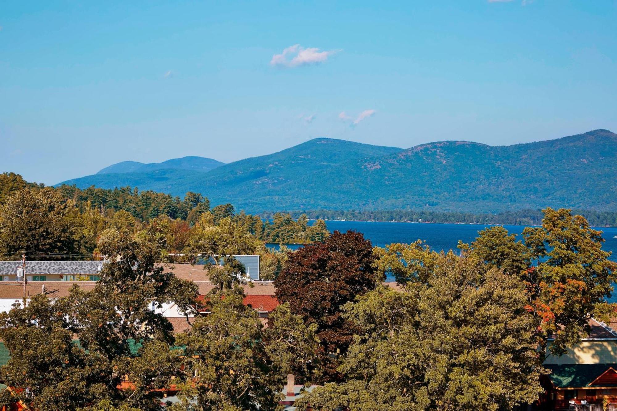 Courtyard By Marriott Lake George Luaran gambar