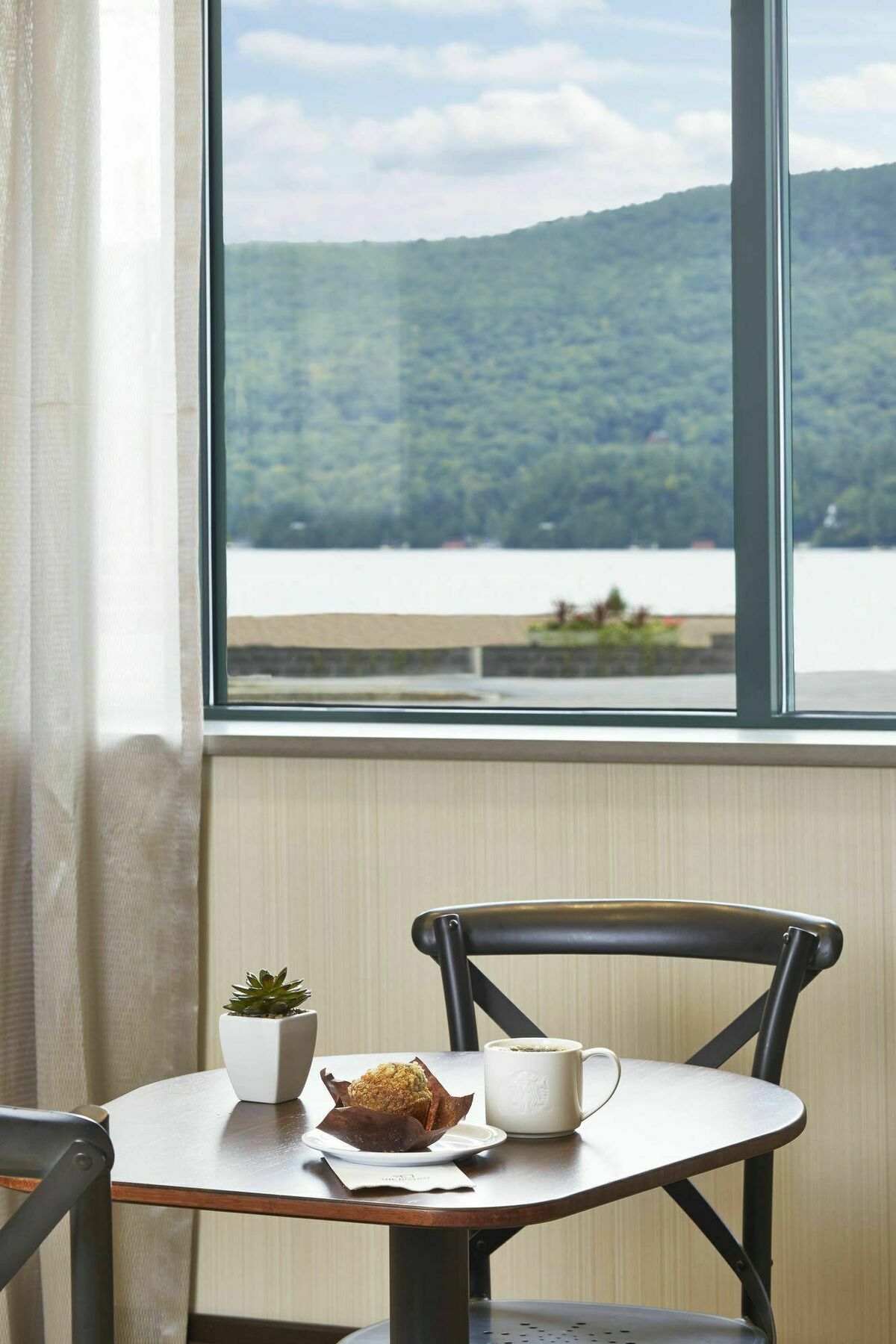 Courtyard By Marriott Lake George Luaran gambar