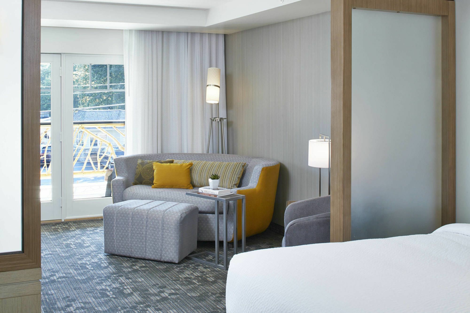 Courtyard By Marriott Lake George Luaran gambar