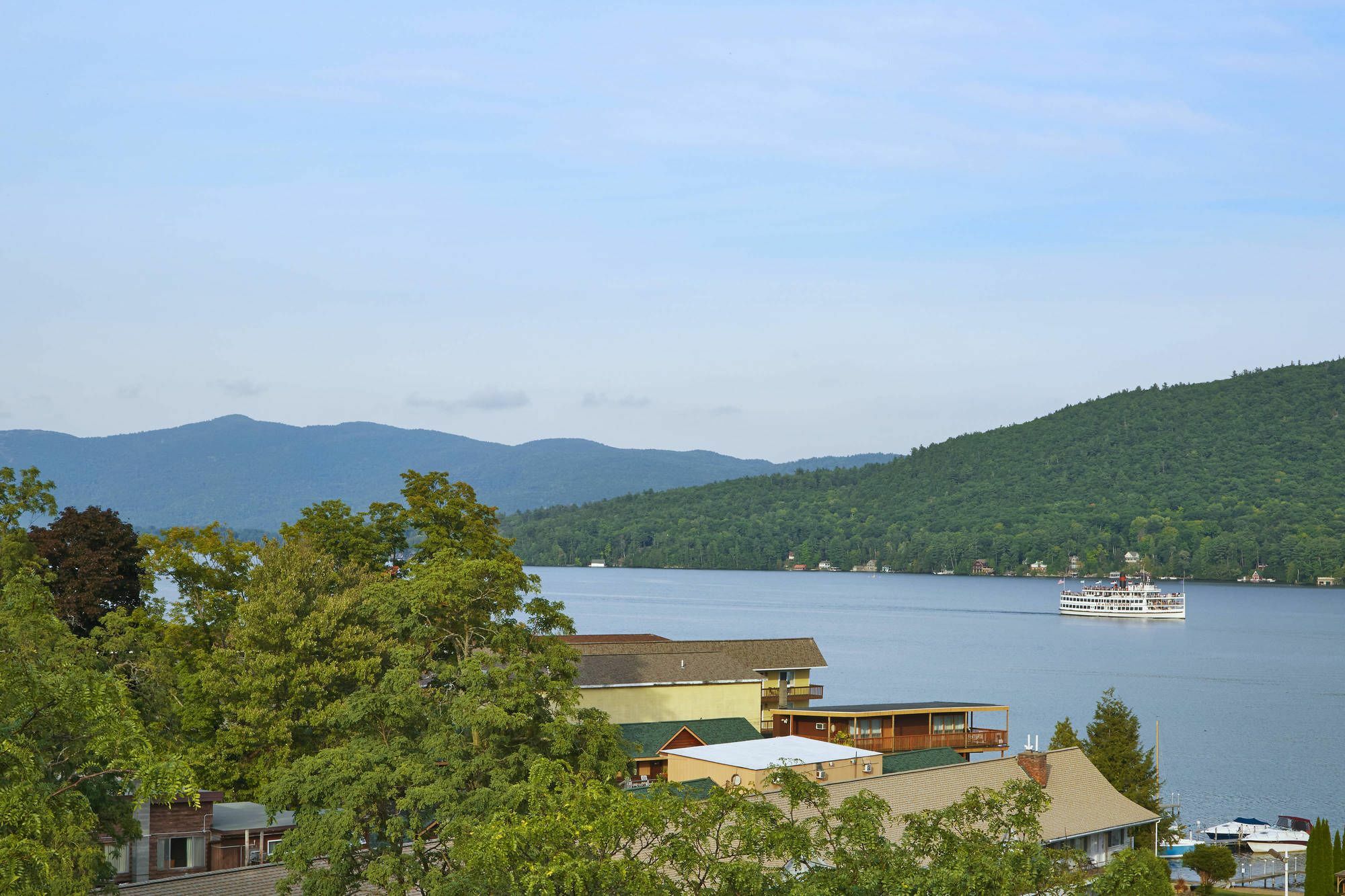 Courtyard By Marriott Lake George Luaran gambar