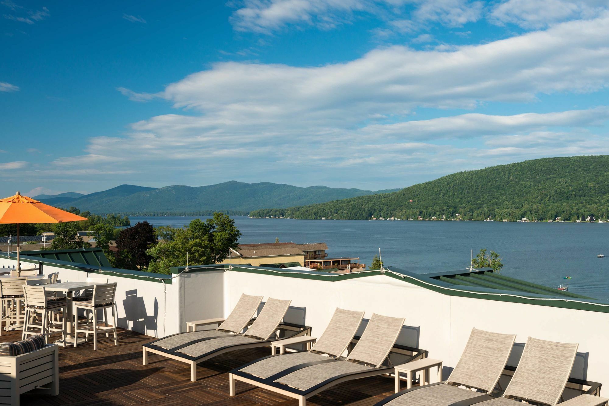 Courtyard By Marriott Lake George Luaran gambar