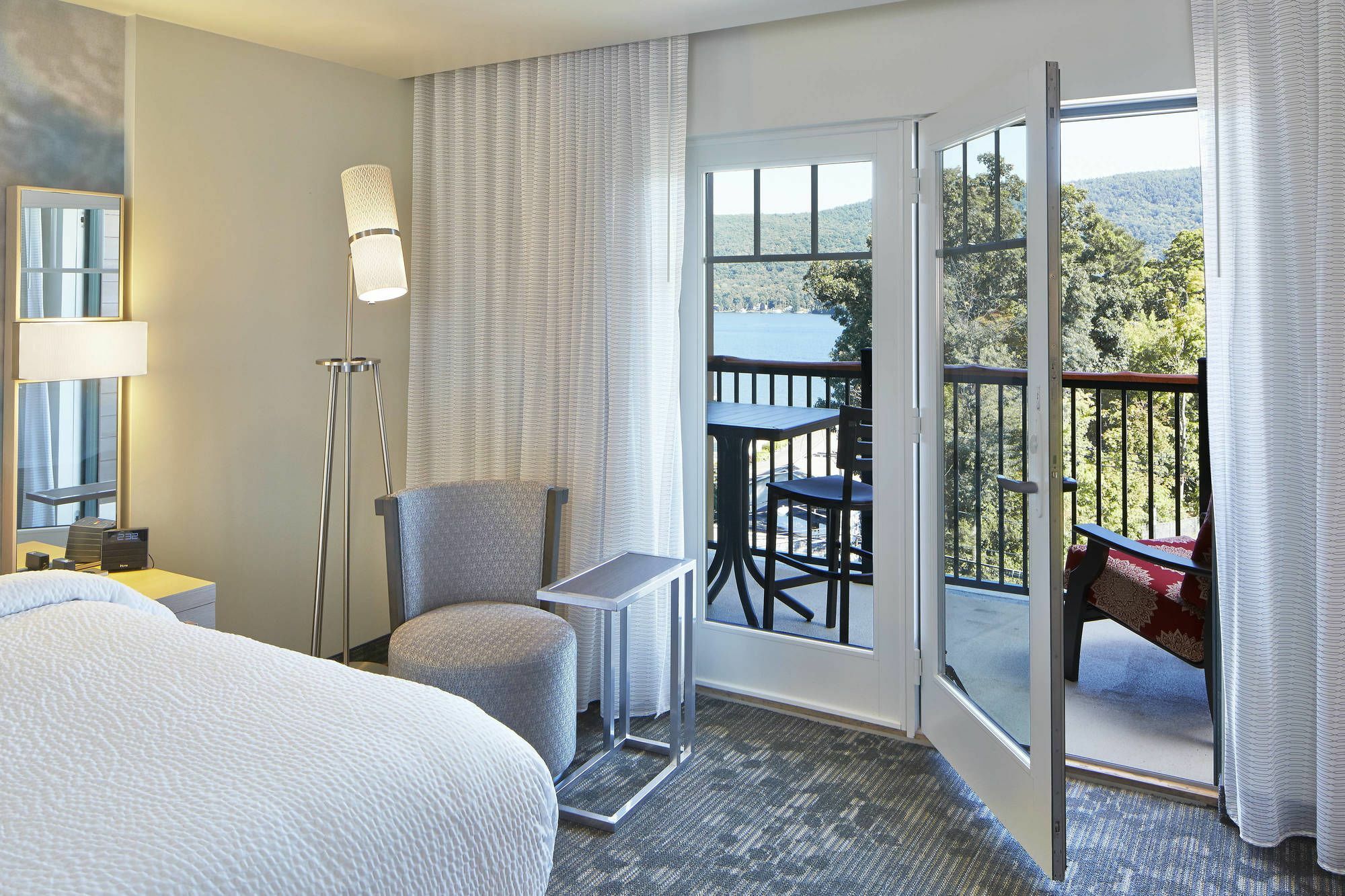 Courtyard By Marriott Lake George Luaran gambar