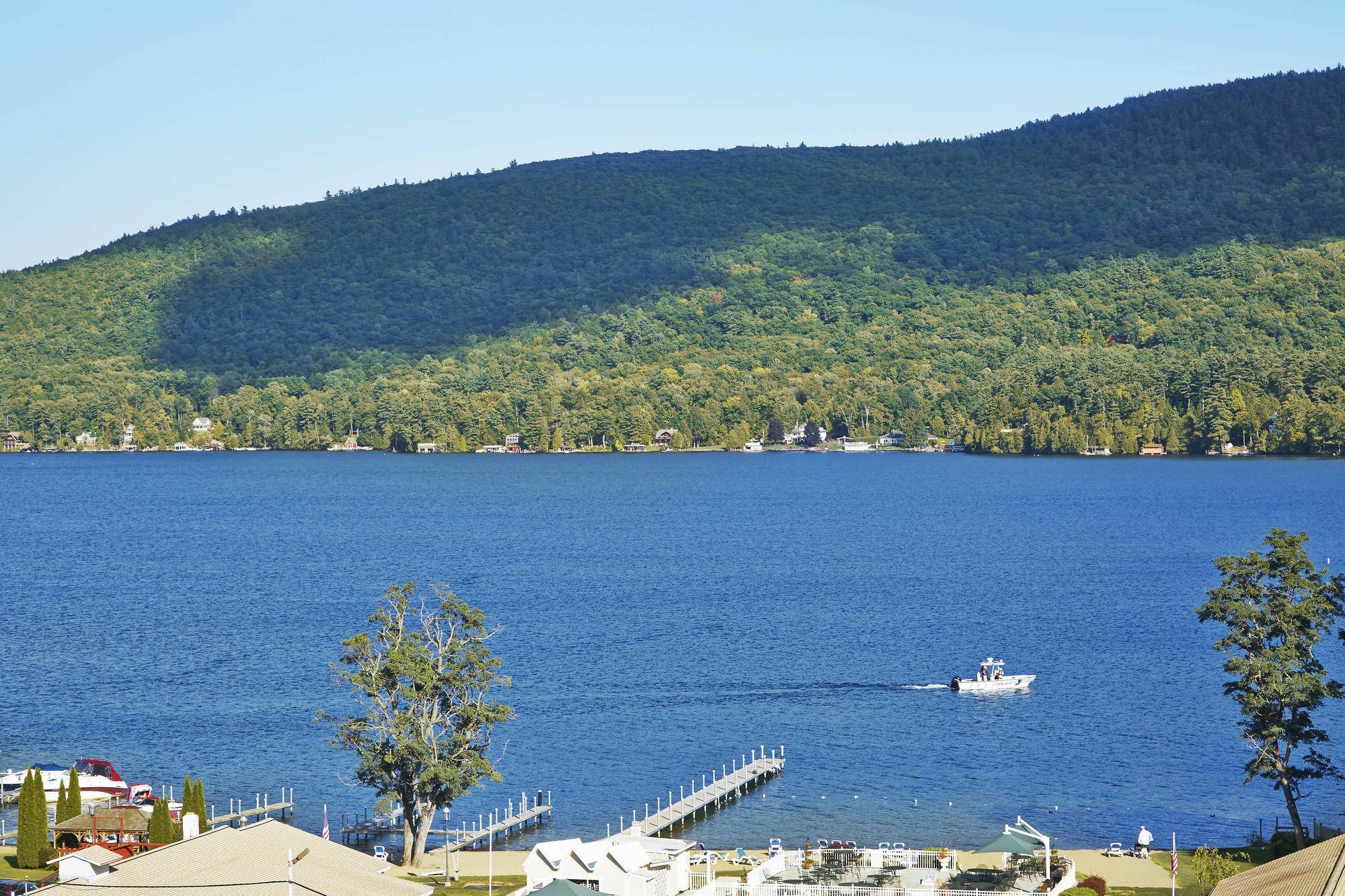 Courtyard By Marriott Lake George Luaran gambar